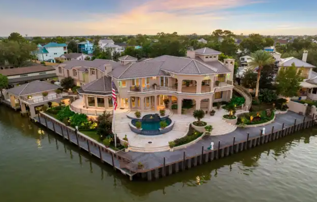 Clear Lake real estate waterfront homes